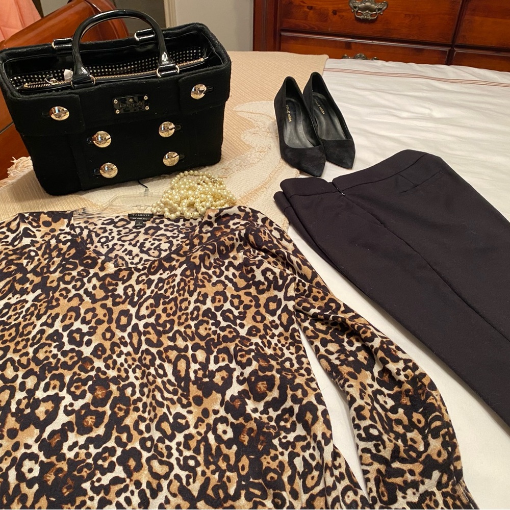 Talbots Sweater Size Small! - Picture 2 of 5